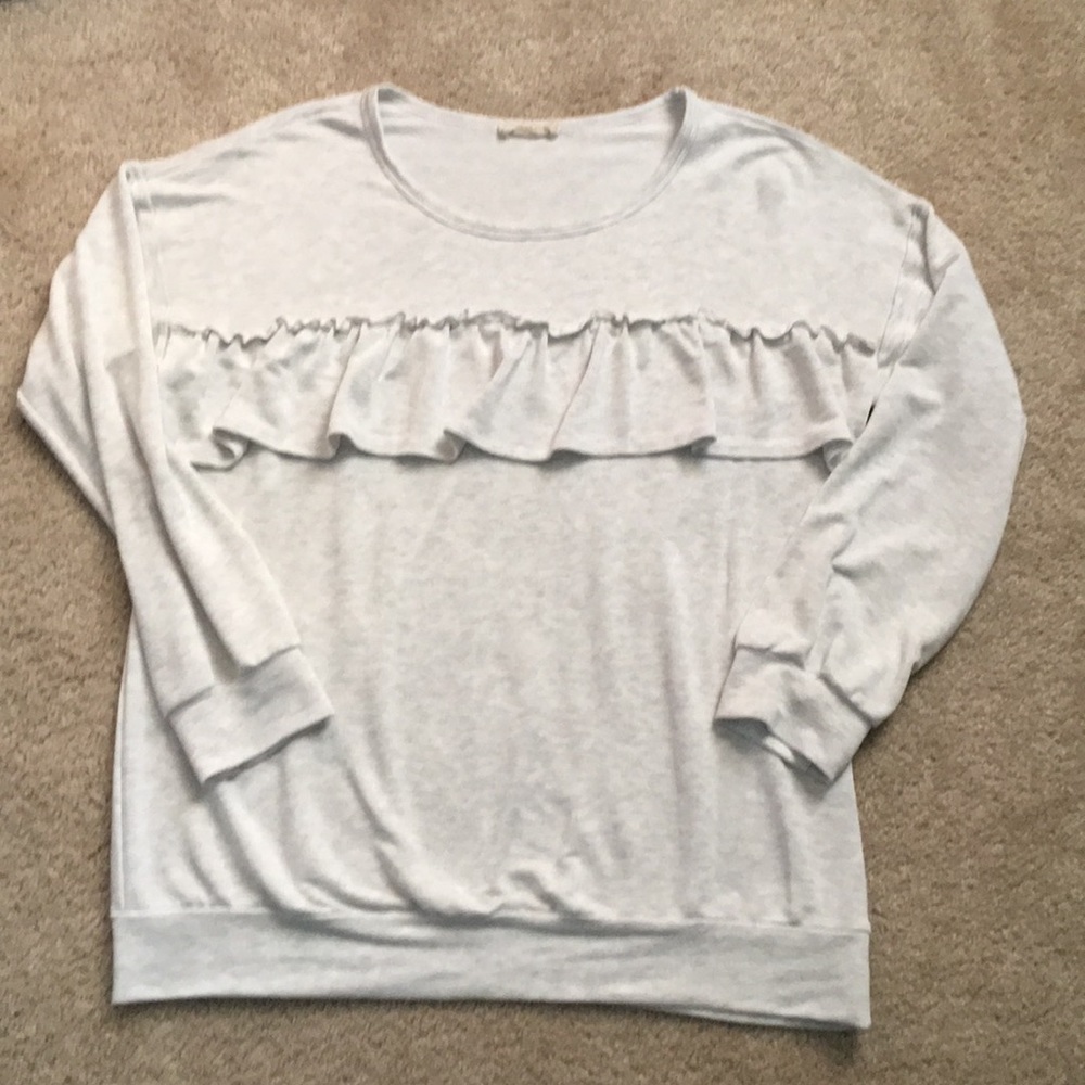 Gray ruffle shirt